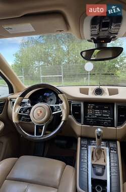 Позашляховик / Кросовер Porsche Macan 2015 в 