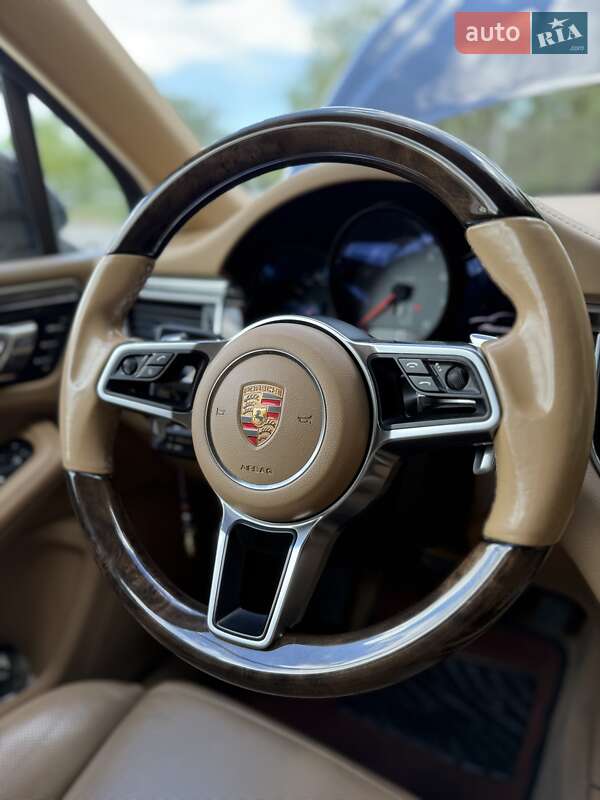 Позашляховик / Кросовер Porsche Macan 2015 в Одесі