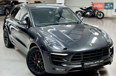Внедорожник / Кроссовер Porsche Macan 2016 в 