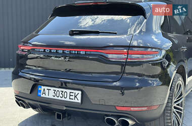 Внедорожник / Кроссовер Porsche Macan 2021 в 