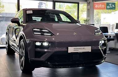 Внедорожник / Кроссовер Porsche Macan 2024 в 