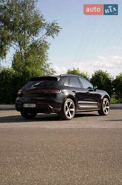 Позашляховик / Кросовер Porsche Macan 2023 в 