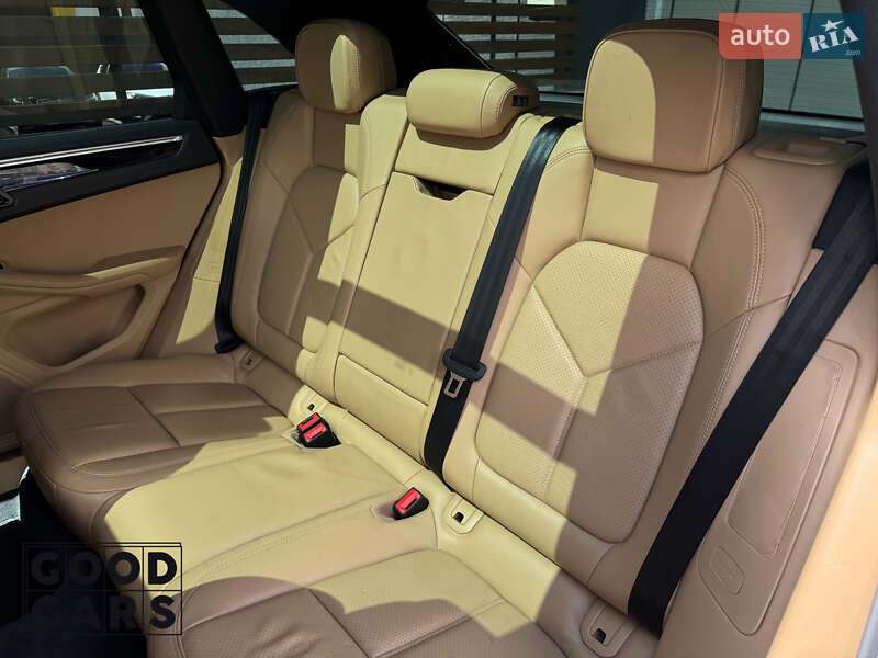 Внедорожник / Кроссовер Porsche Macan 2017 в Одессе