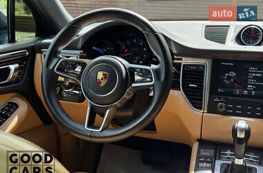 Внедорожник / Кроссовер Porsche Macan 2017 в 