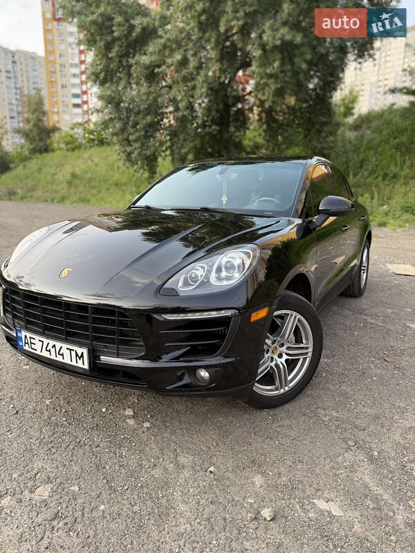 Внедорожник / Кроссовер Porsche Macan 2015 в 