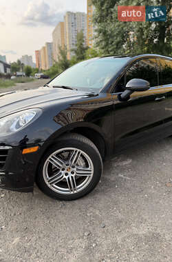 Внедорожник / Кроссовер Porsche Macan 2015 в 