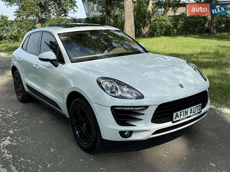 Внедорожник / Кроссовер Porsche Macan 2016 в Киеве