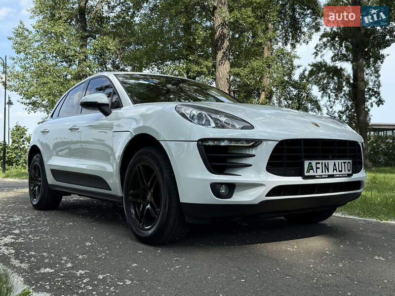 Внедорожник / Кроссовер Porsche Macan 2016 в Киеве
