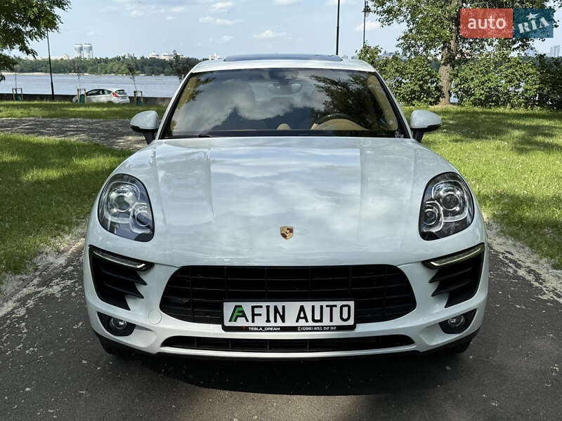 Внедорожник / Кроссовер Porsche Macan 2016 в Киеве