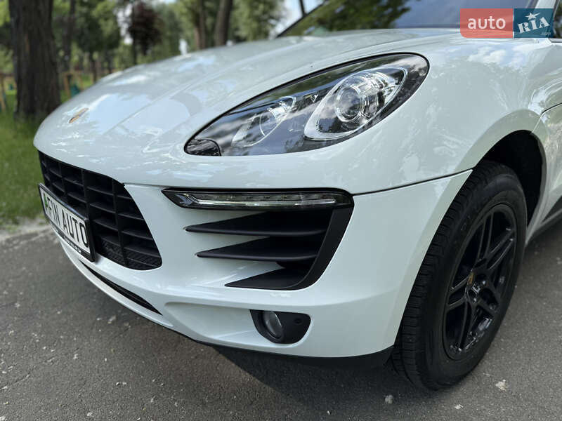 Внедорожник / Кроссовер Porsche Macan 2016 в Киеве