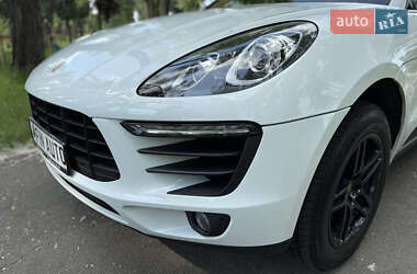 Позашляховик / Кросовер Porsche Macan 2016 в 