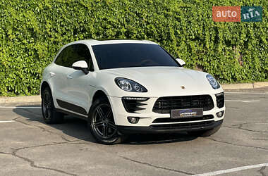 Позашляховик / Кросовер Porsche Macan 2015 в 