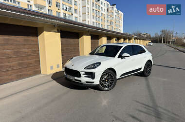 Внедорожник / Кроссовер Porsche Macan 2018 в 