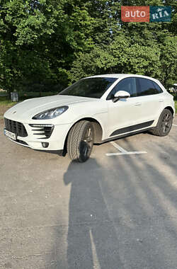 Внедорожник / Кроссовер Porsche Macan 2014 в 