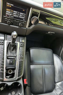 Внедорожник / Кроссовер Porsche Macan 2014 в 