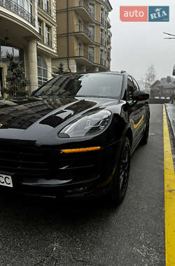 Внедорожник / Кроссовер Porsche Macan 2017 в 
