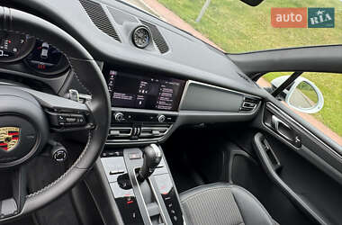 Внедорожник / Кроссовер Porsche Macan 2023 в 