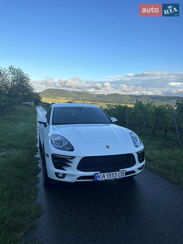 Внедорожник / Кроссовер Porsche Macan 2015 в Киеве