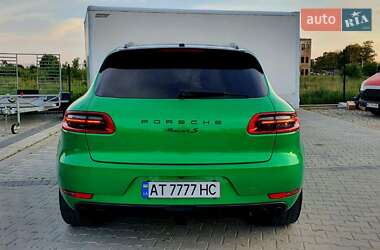 Позашляховик / Кросовер Porsche Macan 2015 в 