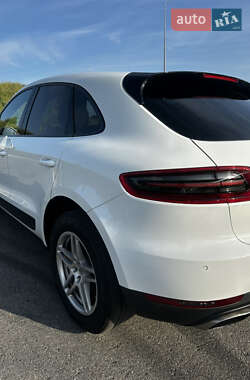 Внедорожник / Кроссовер Porsche Macan 2018 в 