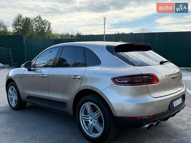 Внедорожник / Кроссовер Porsche Macan 2014 в Киеве