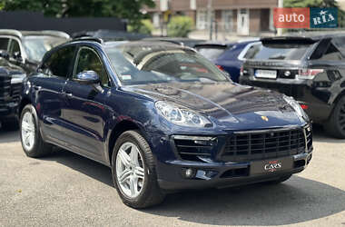 Внедорожник / Кроссовер Porsche Macan 2017 в 