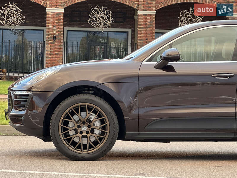 Внедорожник / Кроссовер Porsche Macan 2018 в Киеве