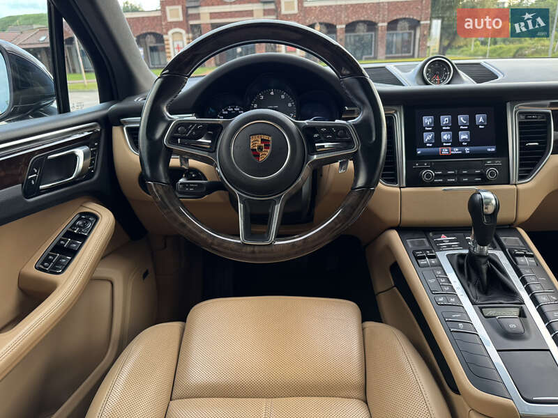 Внедорожник / Кроссовер Porsche Macan 2018 в Киеве