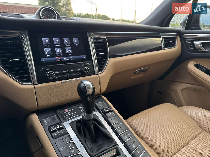 Внедорожник / Кроссовер Porsche Macan 2018 в Киеве