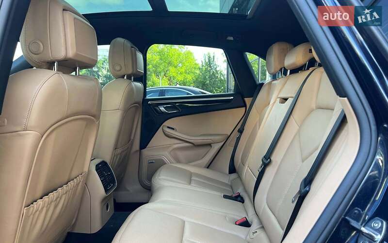 Позашляховик / Кросовер Porsche Macan 2018 в Івано-Франківську