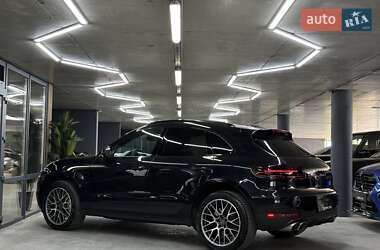 Внедорожник / Кроссовер Porsche Macan 2014 в 