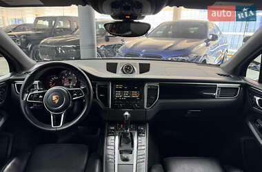 Внедорожник / Кроссовер Porsche Macan 2014 в 