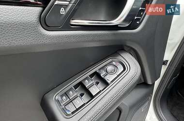 Внедорожник / Кроссовер Porsche Macan 2019 в 