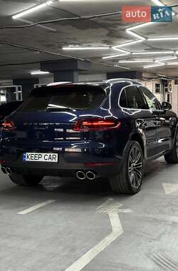 Внедорожник / Кроссовер Porsche Macan 2016 в 