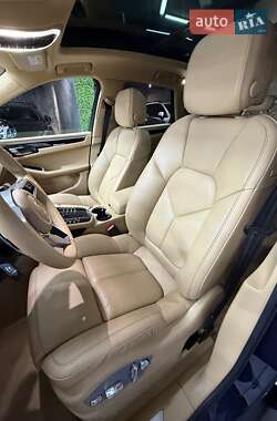 Внедорожник / Кроссовер Porsche Macan 2016 в 