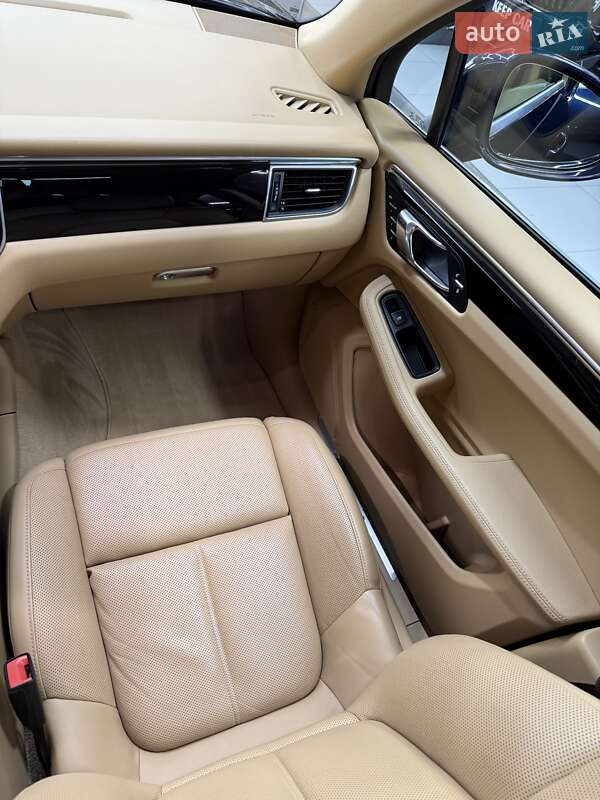 Внедорожник / Кроссовер Porsche Macan 2016 в Одессе