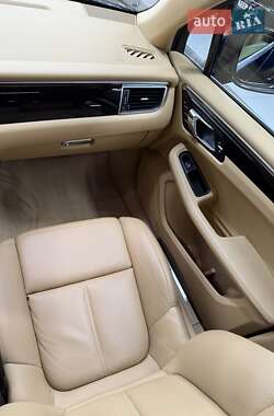 Внедорожник / Кроссовер Porsche Macan 2016 в 