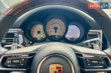 Внедорожник / Кроссовер Porsche Macan 2022 в 