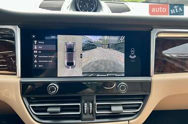 Внедорожник / Кроссовер Porsche Macan 2022 в 