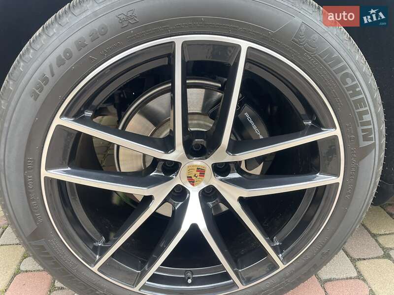 Позашляховик / Кросовер Porsche Macan 2023 в Києві