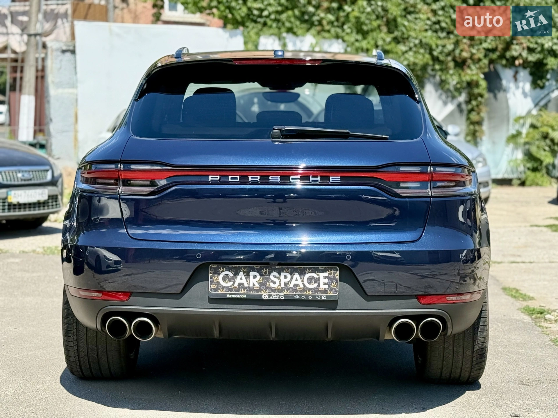 2016 Porsche Macan - мініатюра 2