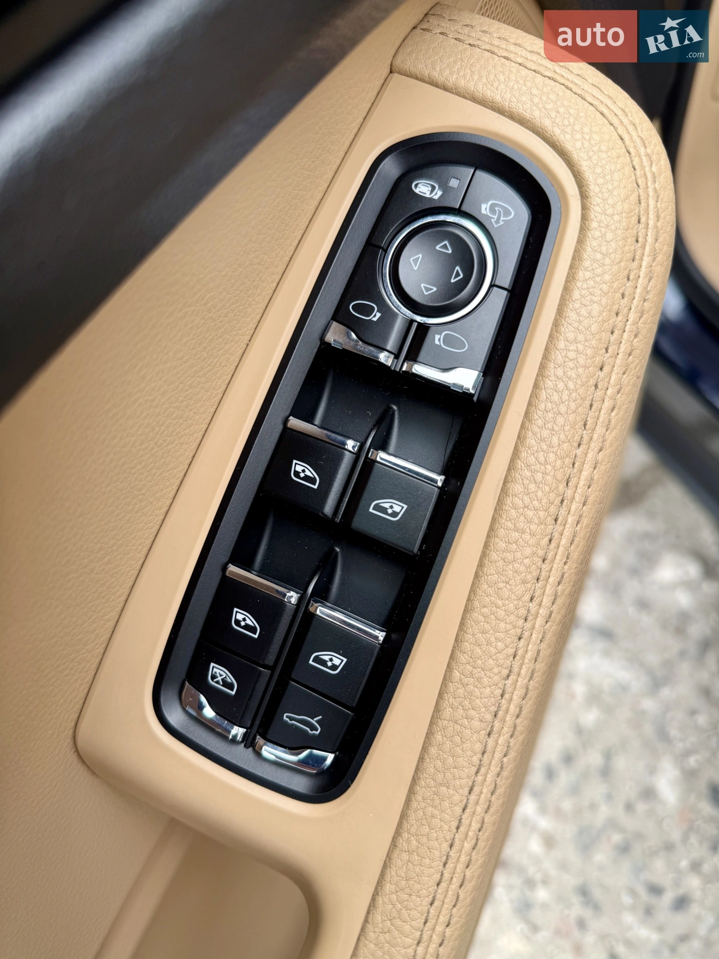 2016 Porsche Macan - мініатюра 31