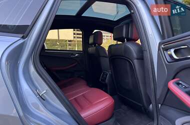 Внедорожник / Кроссовер Porsche Macan 2023 в 