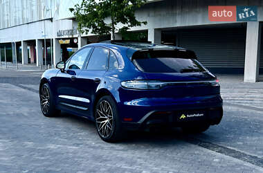 Внедорожник / Кроссовер Porsche Macan 2023 в 
