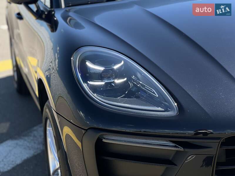 Внедорожник / Кроссовер Porsche Macan 2024 в Киеве