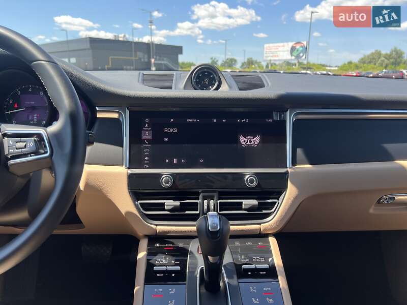 Внедорожник / Кроссовер Porsche Macan 2024 в Киеве