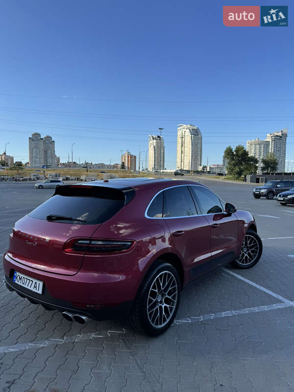 Позашляховик / Кросовер Porsche Macan 2015 в Києві
