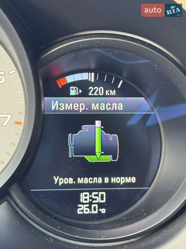Позашляховик / Кросовер Porsche Macan 2015 в Києві