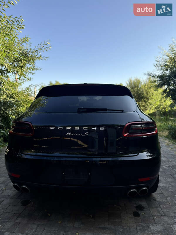 Позашляховик / Кросовер Porsche Macan 2015 в Івано-Франківську