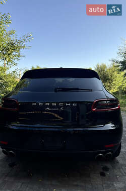 Внедорожник / Кроссовер Porsche Macan 2015 в 
